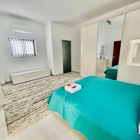 Apartment Sea View Penthouse In Tas-sliema *